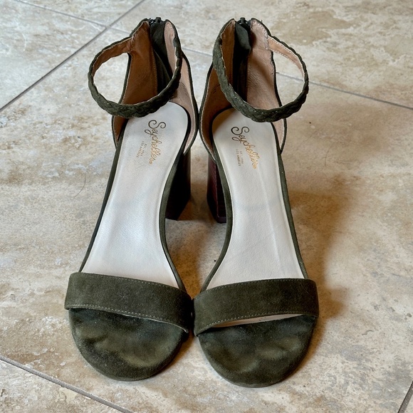 SEYCHELLES | Women's Fury Pump in Olive Green - Picture 3 of 8